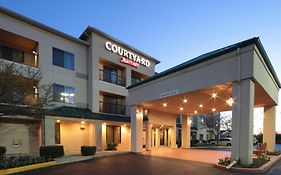 Courtyard By Marriott Dayton North Hotel 3* United States