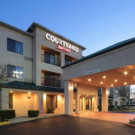 Courtyard By Marriott Dayton North Hotel Exterior photo