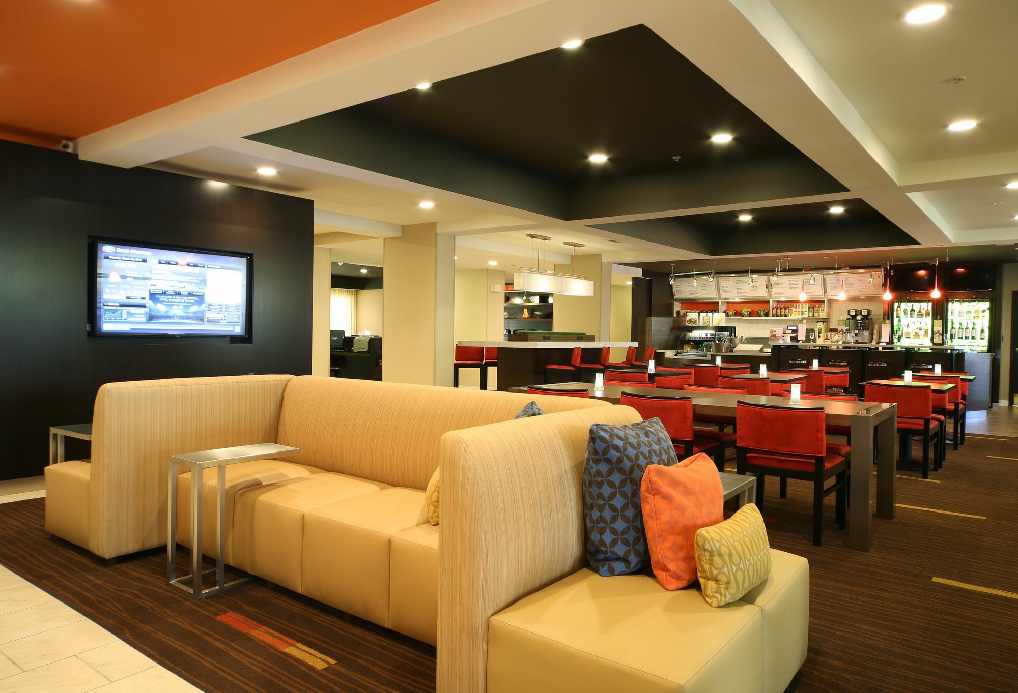 Courtyard By Marriott Dayton North Hotel Exterior photo